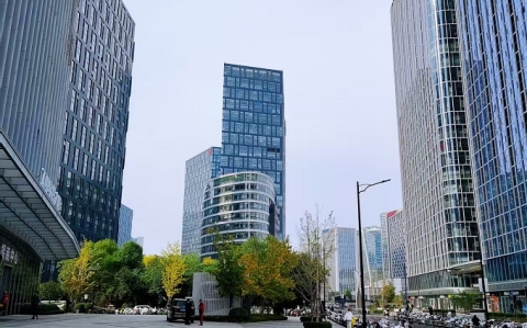 告别“劳民伤财”：云服务如何破解中小企业定制软件困局